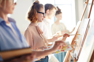 Artistic and personal growth : How artists and artisans benefit from offering creative workshops?