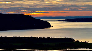 Baie Saint-Paul au lever du jour, 16"Hx20"W