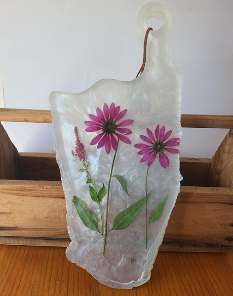 Plateau de service en résine avec fleurs naturelles / Serving Tray in resin with Natural Flowers