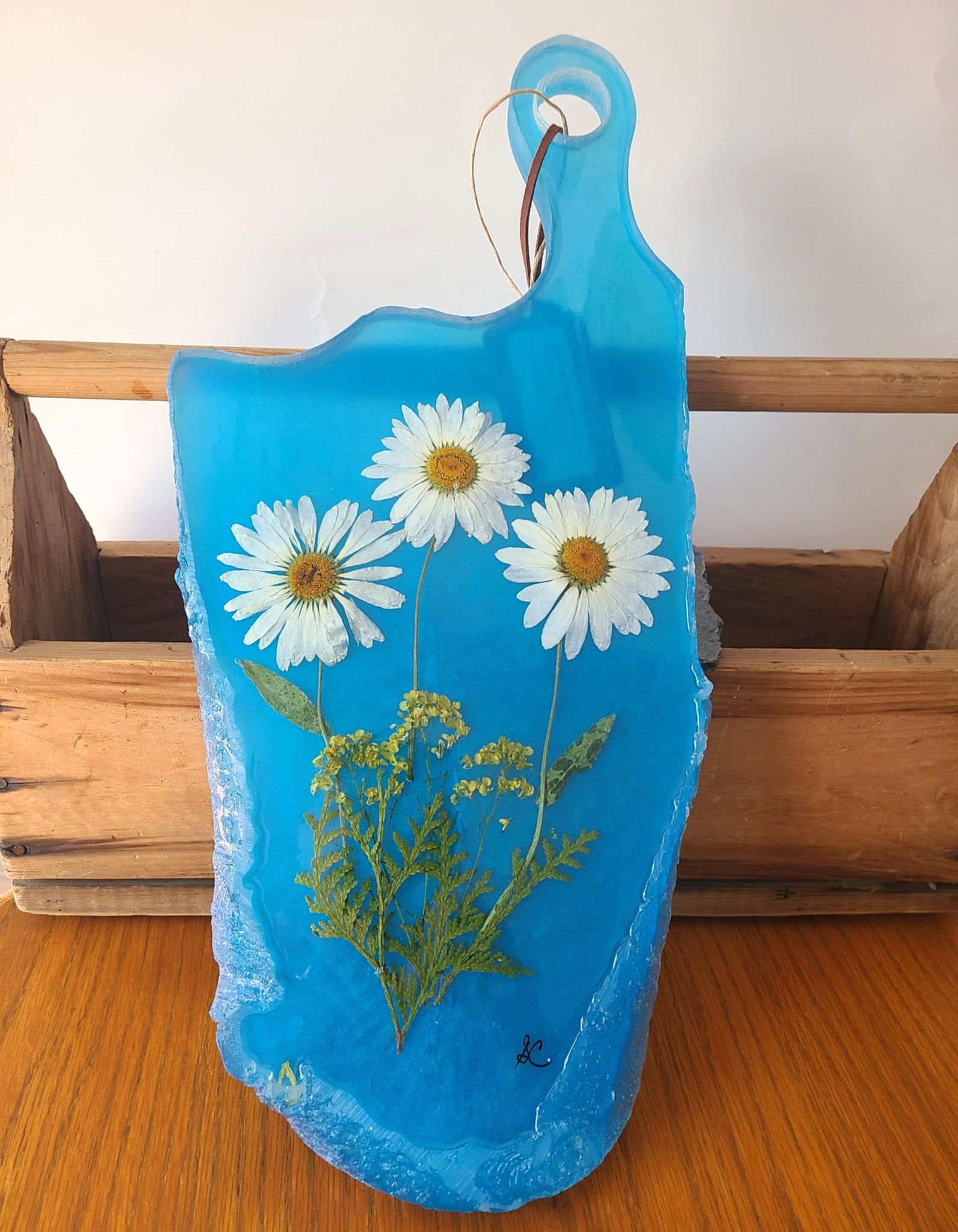 Plateau de service en résine avec fleurs naturelles / Serving Tray in resin with Natural Flowers