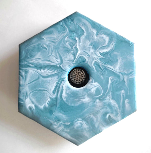 Vase floral zen IKBANA, en céramique et résine, art japonais, fait main au Québec / IKBANA zen floral vase, in ceramic and resin, Japanese art, hand made in Quebec