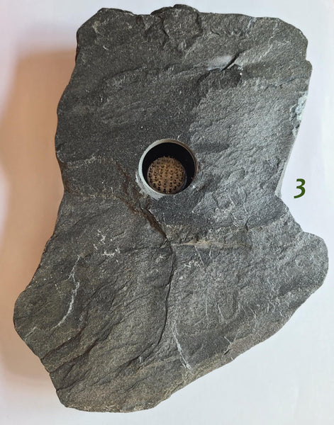 Vase floral zen IKBANA, en ardoise de Prévost, art japonais, fait main au Québec / IKBANA zen floral vase, in natural slate from Prévost, Japanese art, hand made in Quebec