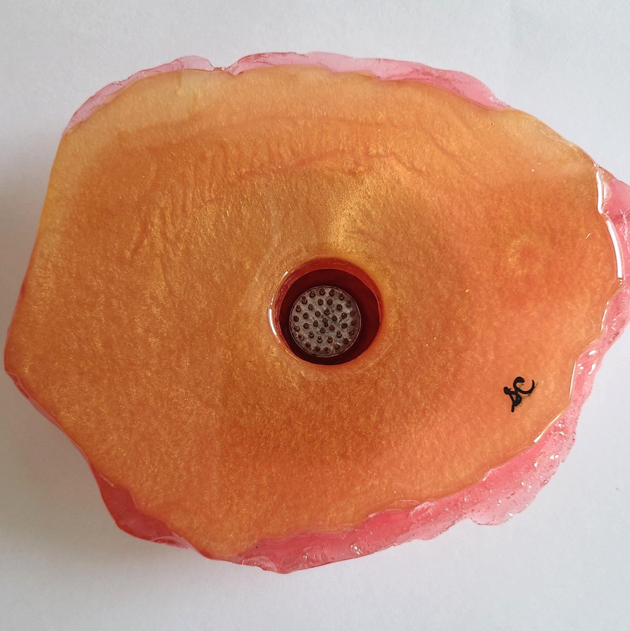 Vase floral zen IKBANA, en résine colorée, art japonais, fait main au Québec / IKBANA zen floral vase, in colored resin, Japanese art, hand made in Quebec